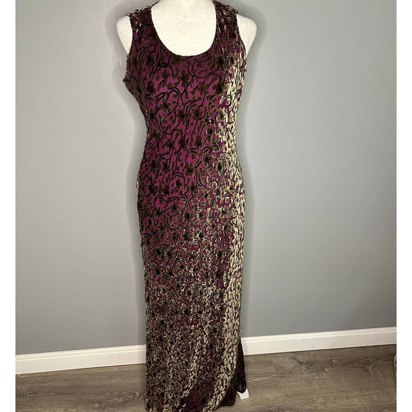 Gala Collection Gown Size Medium - Picture 2 of 7